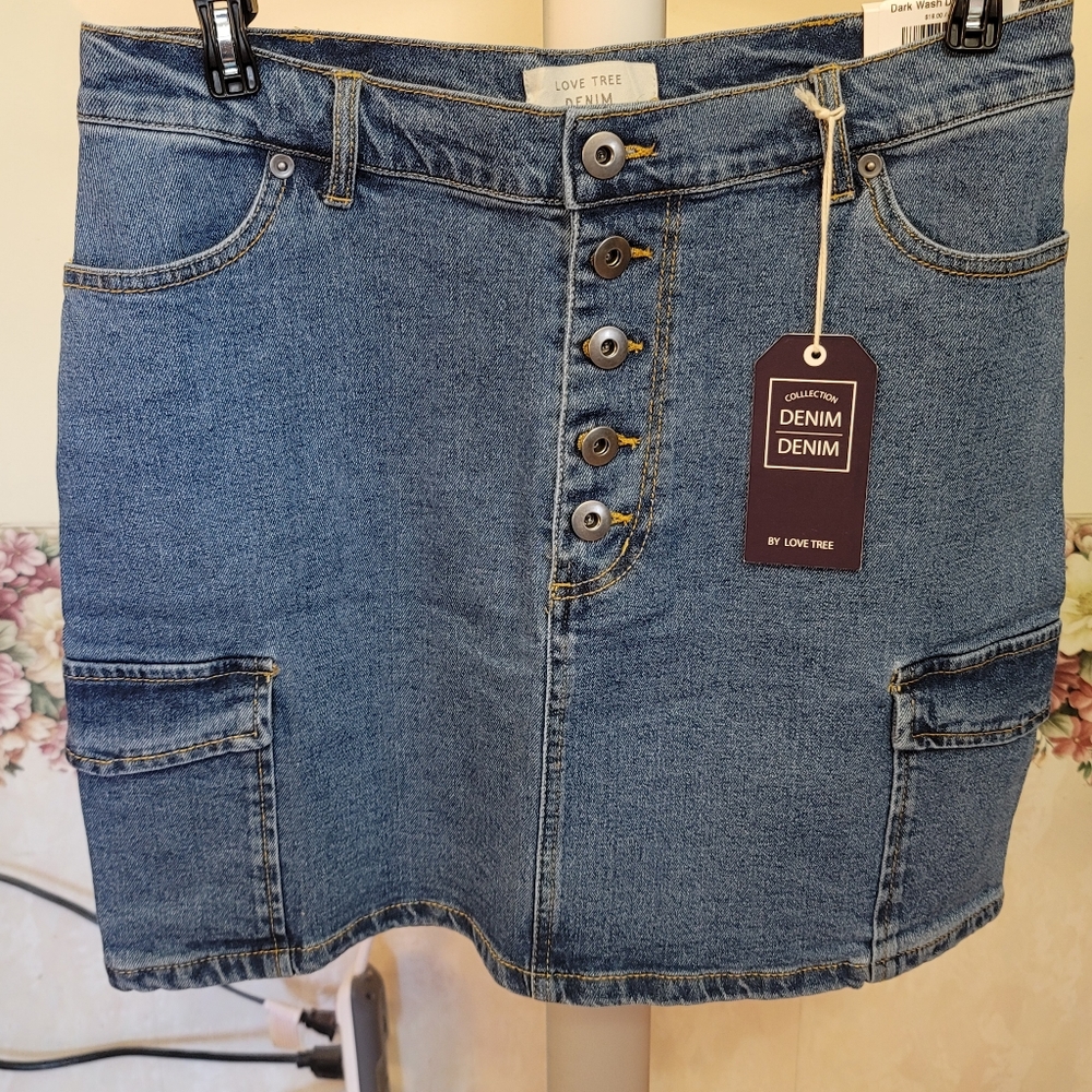 NWT Denim skirt by Love Tree size Large